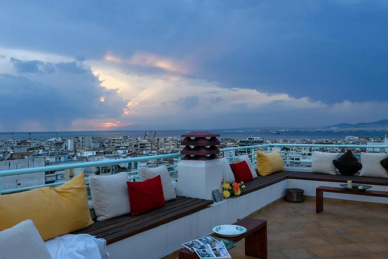 Living Exceptionally Thessaloniki Apartment