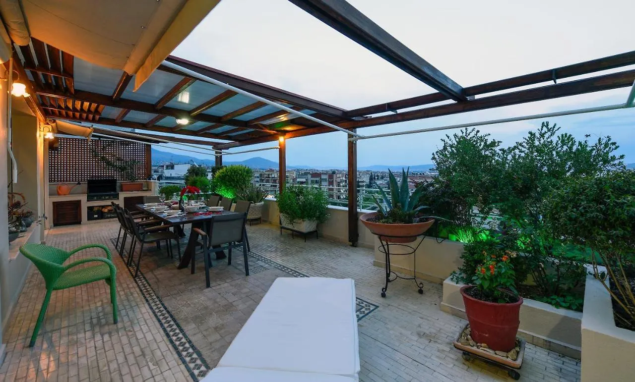 Living Exceptionally Thessaloniki Apartment